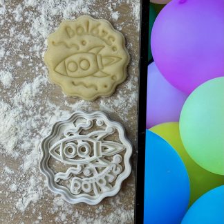 Egyedi névvel ellátott űrhajós sütikiszóró